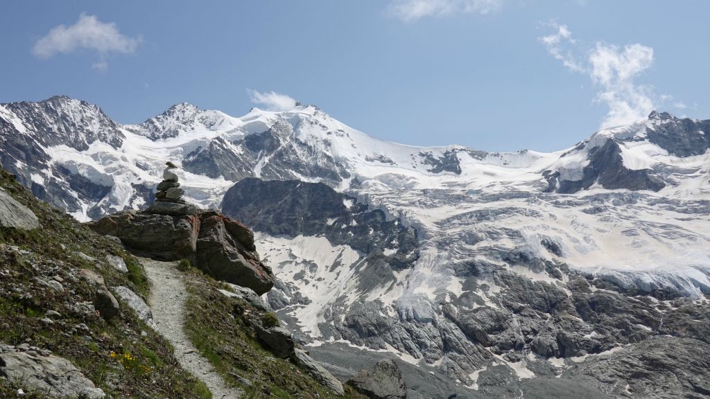 Le glacier de Moming, l'arête du Blanc et le Blanc de Moming, entre autres